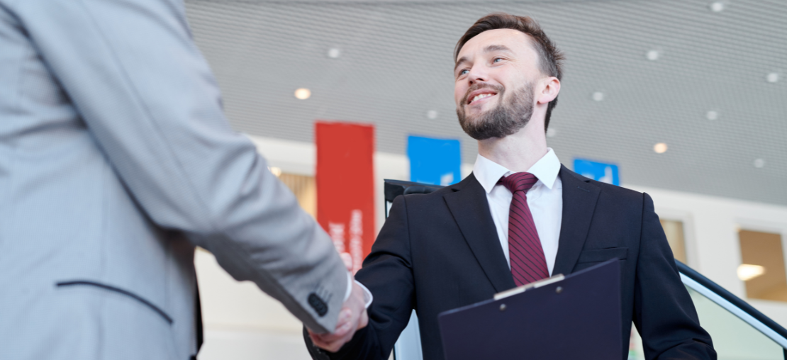 Vendedor externo: o que faz, quanto ganha e como se tornar um