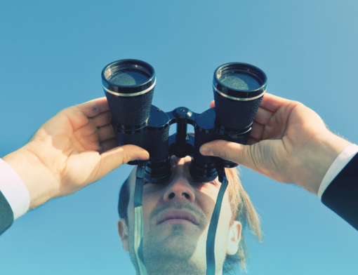 Aprenda como funciona o headhunting, passos para recrutamento em vendas e marketing, com dicas para 2025. Guia prático do Salesjobs.