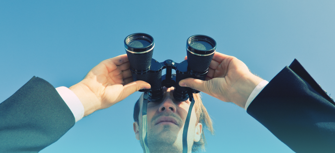 Aprenda como funciona o headhunting, passos para recrutamento em vendas e marketing, com dicas para 2025. Guia prático do Salesjobs.