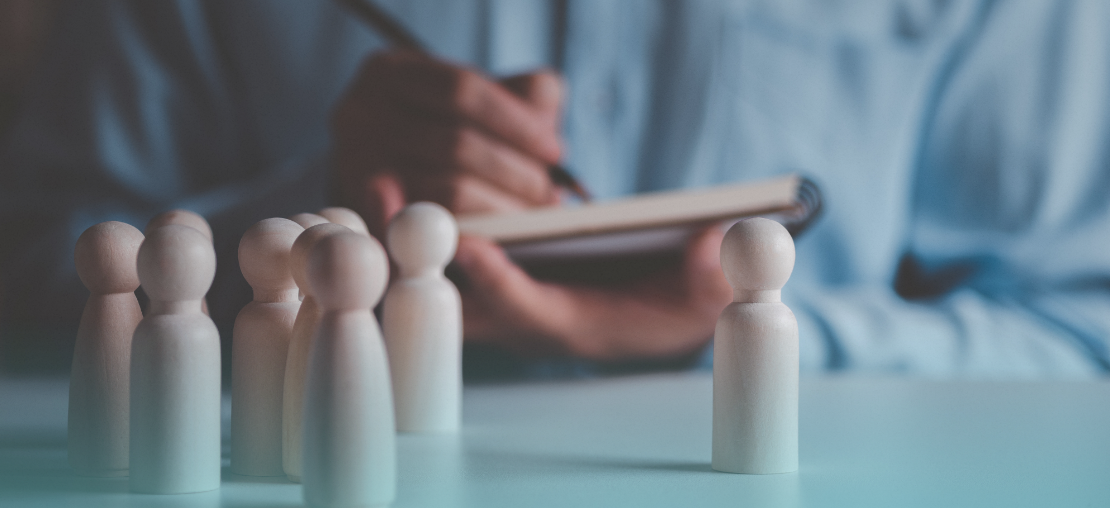 Saiba como o headhunting em marketing facilita a contratação de coordenadores e especialistas digitais, com benefícios e dicas para PMEs. Guia do Salesjobs.