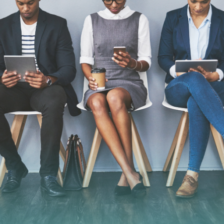 Entenda diferença entre recrutamento e seleção, etapas completas e como aplicar em cargos de vendas e marketing sem perder tempo.